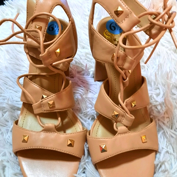 Vince Camuto Shoes - Vince Camuto Shoes